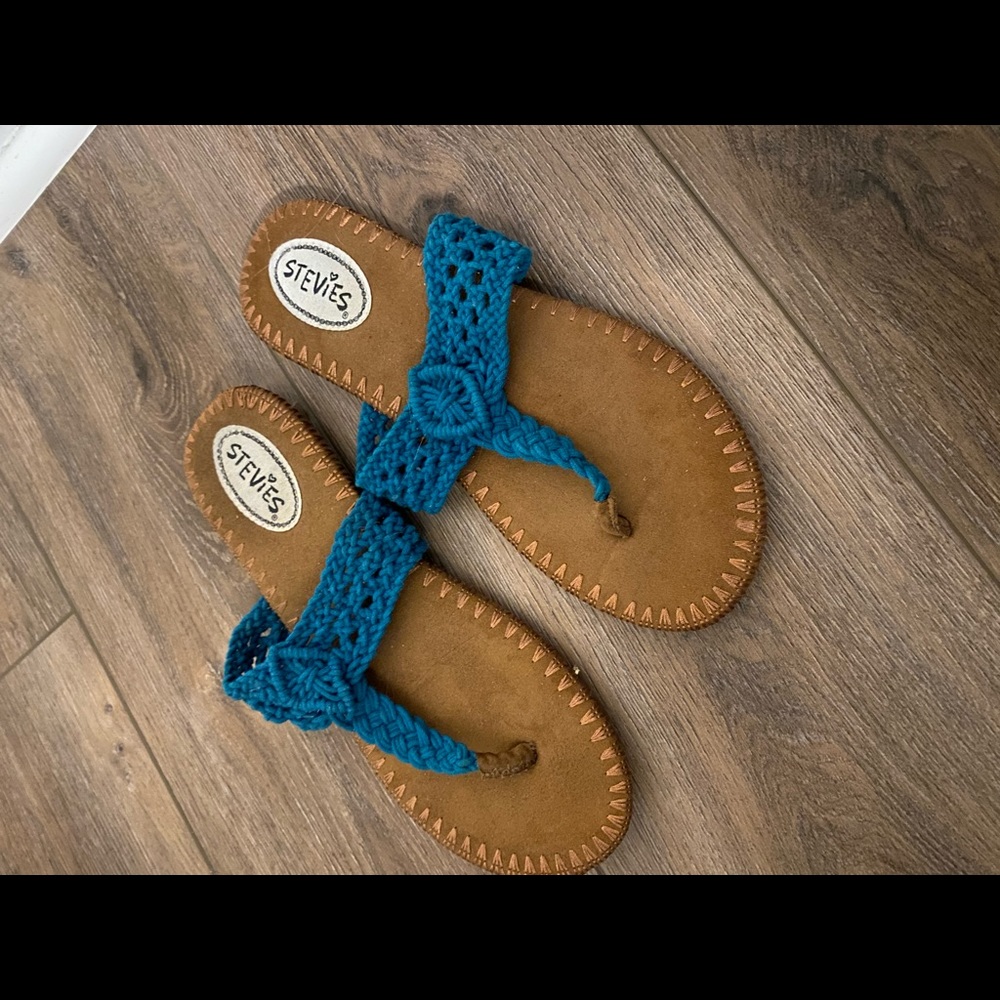 Girls sandals